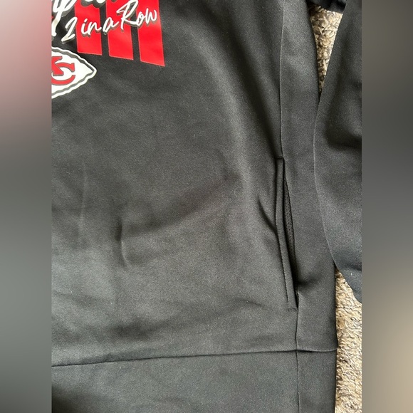 Nike Kansas City Chiefs 2 in a Row Super Bowl LVIII NWOT Hoodie size small - Picture 3 of 8
